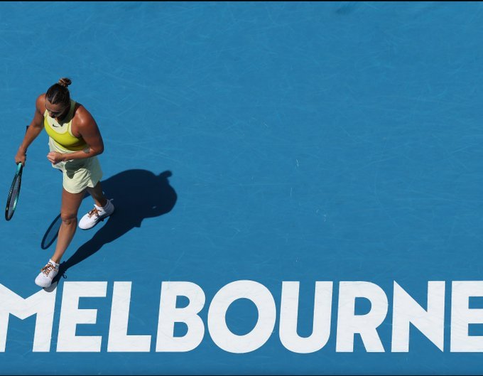 Sabalenka arrasa Andreeva e segue na luta pelo tri do Australian Open