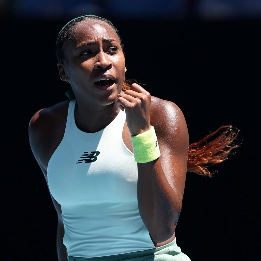 Iga Swiatek e Coco Gauff avançam à segunda rodada do Australian Open