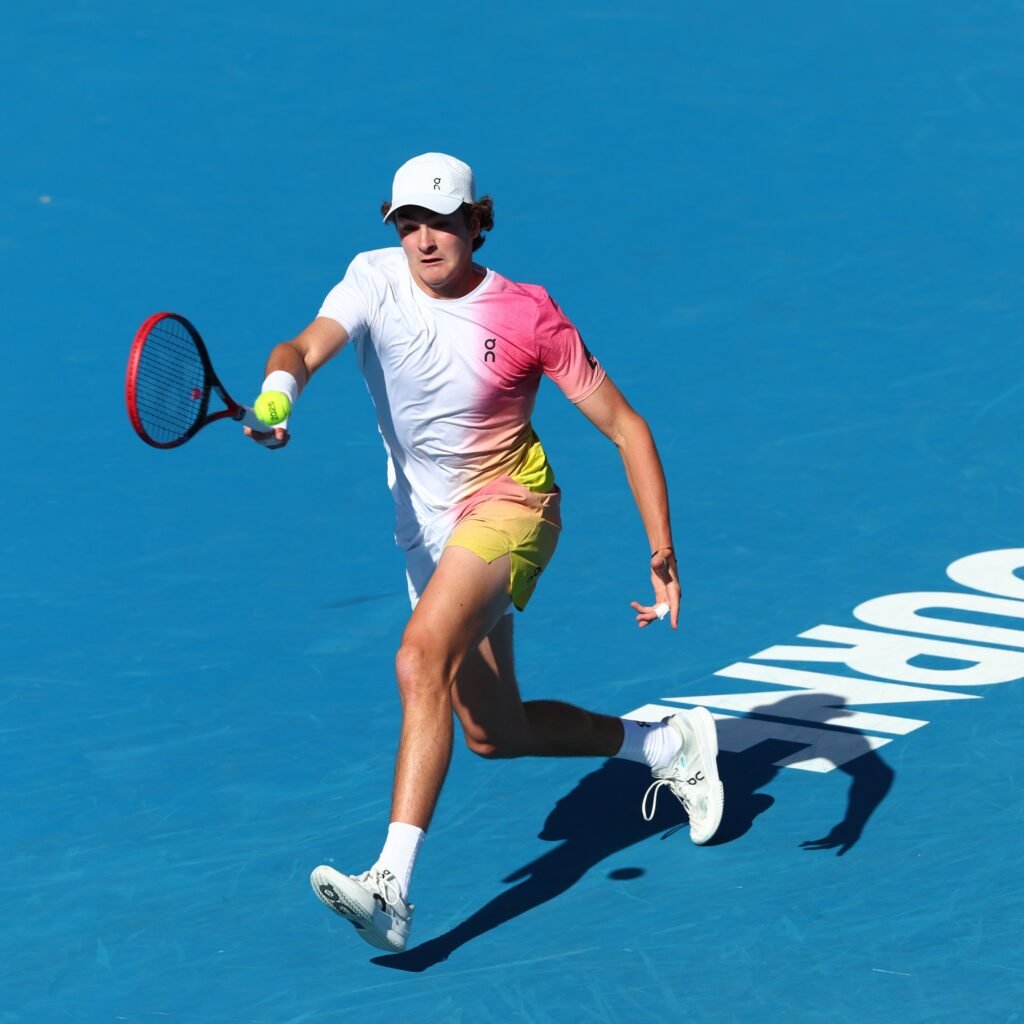 João Fonseca perde batalha para Sonego e é eliminado no Australian Open