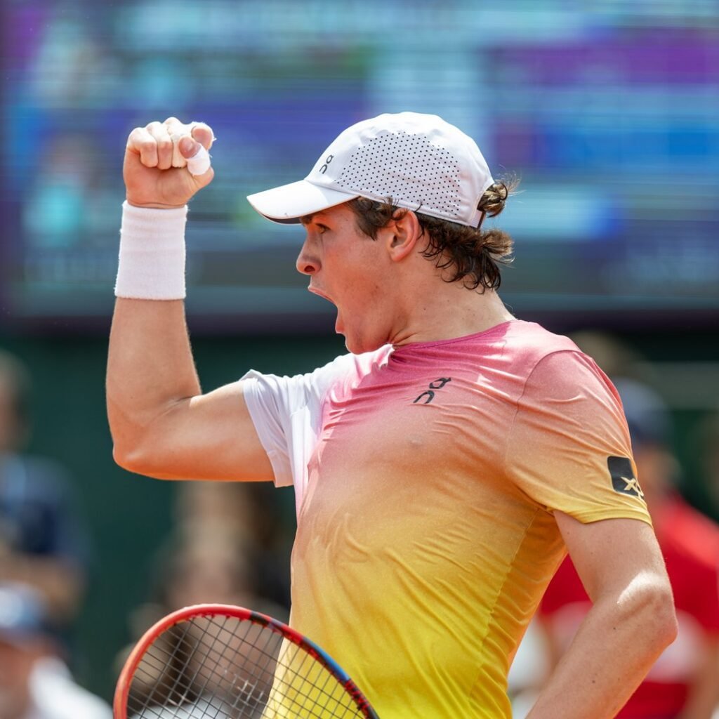 João Fonseca brilha, se vinga de Navone e avança às semifinais do ATP 250 de Buenos Aires