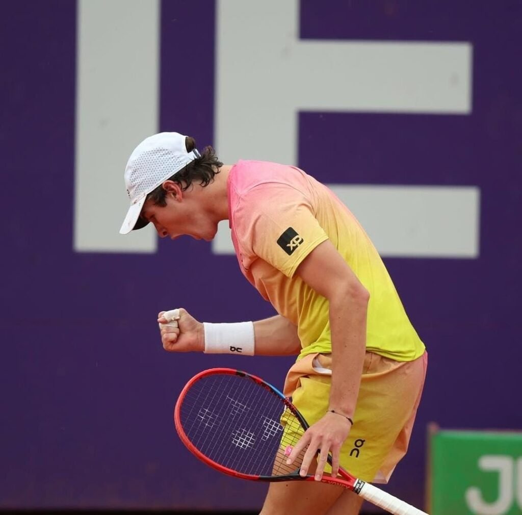 João Fonseca faz história e é campeão do ATP 250 de Buenos Aires