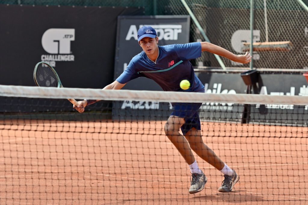 Gustavo Albieri comemora convite para a disputa do Challenger de Campinas