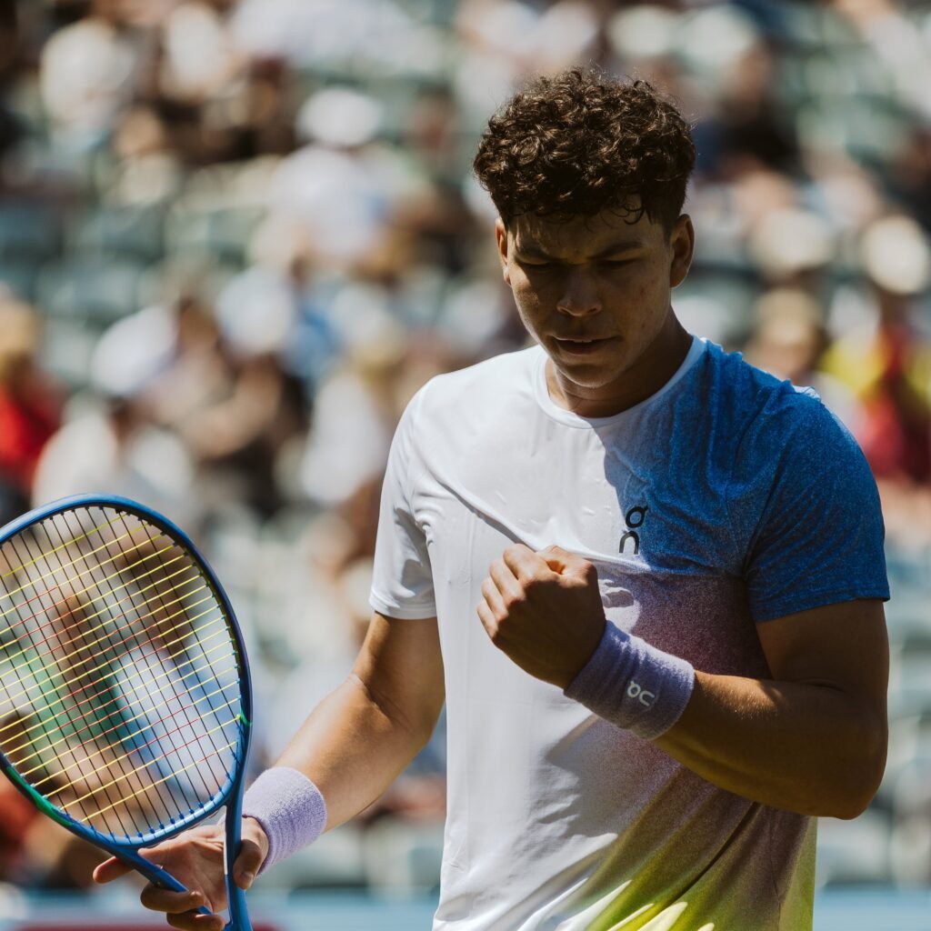 Ben Shelton avança às semifinais do ATP de Stuttgart e vai entrar no Top-10 do ranking