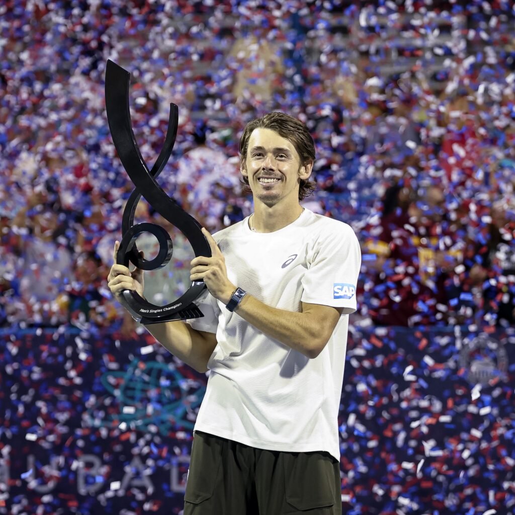 Em virada incrível, De Minaur bate Fokina e conquista o título do ATP de Washington