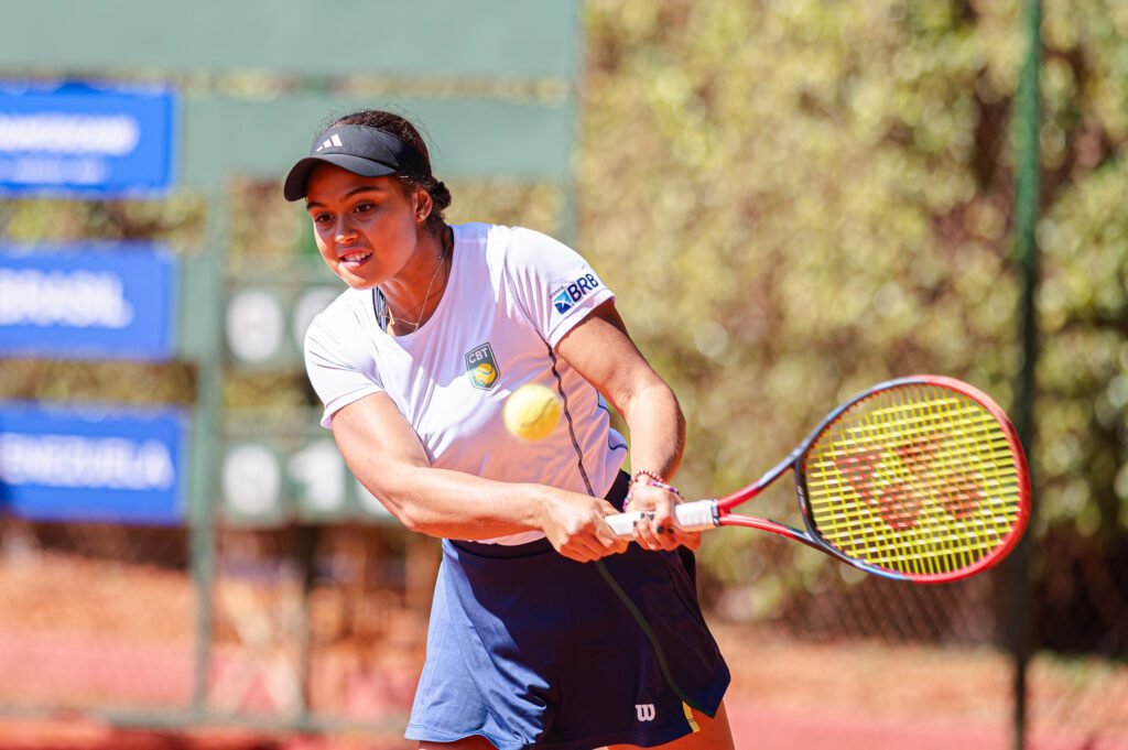 Brasil vence Argentina e Uruguai no Sul-Americano de Tênis de 16 anos