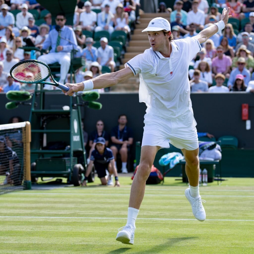 Nicolás Jarry elimina João Fonseca na terceira rodada de Wimbledon