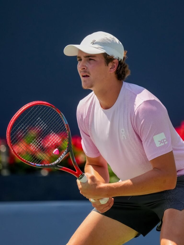 João Fonseca é eliminado na estreia no ATP 250 de Bruxelas