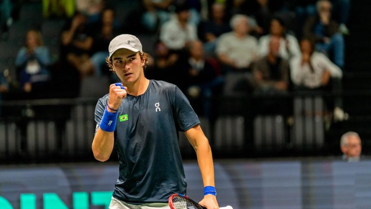 João Fonseca vence o primeiro jogo do confronto entre Brasil e