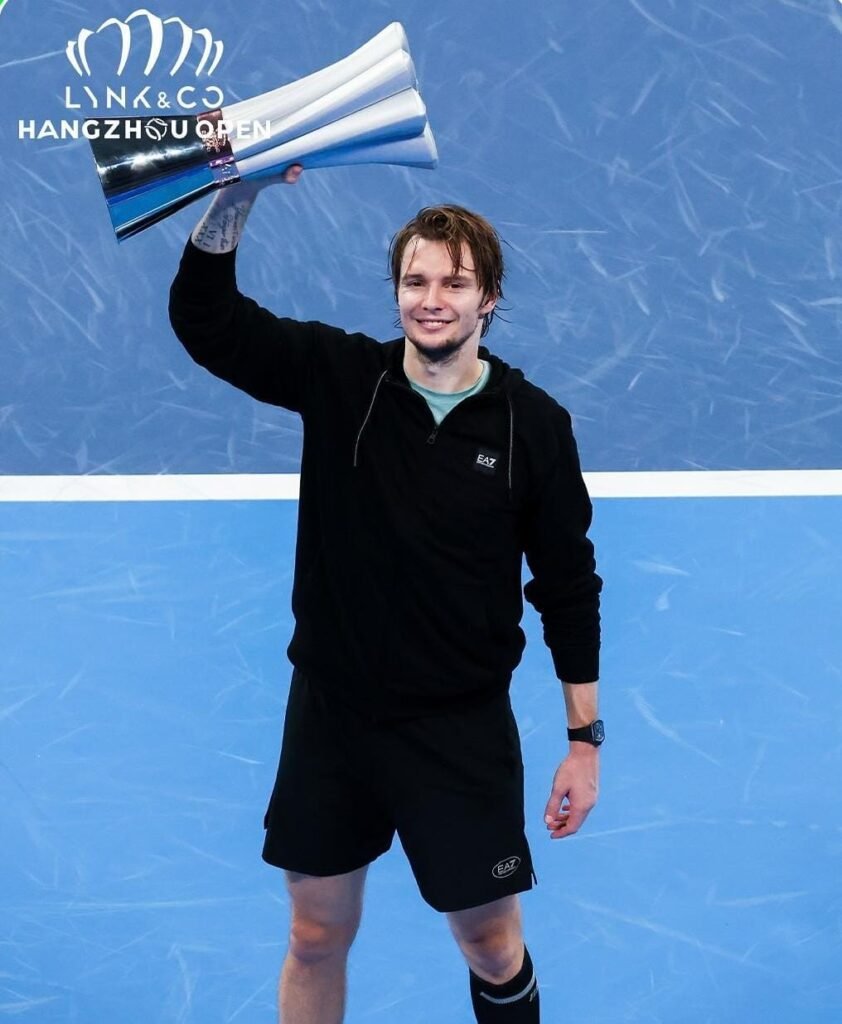 Alexander Bublik conquista o título do ATP 250 de Hangzhou