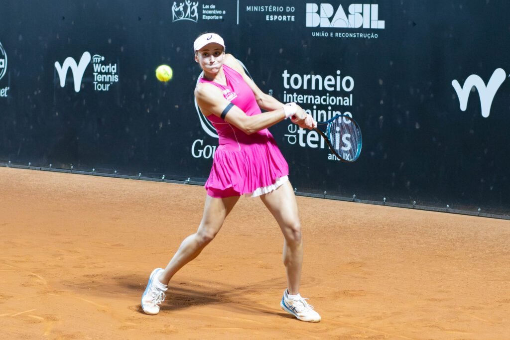 Ana Candiotto avança às oitavas do ITF W35 de São Paulo