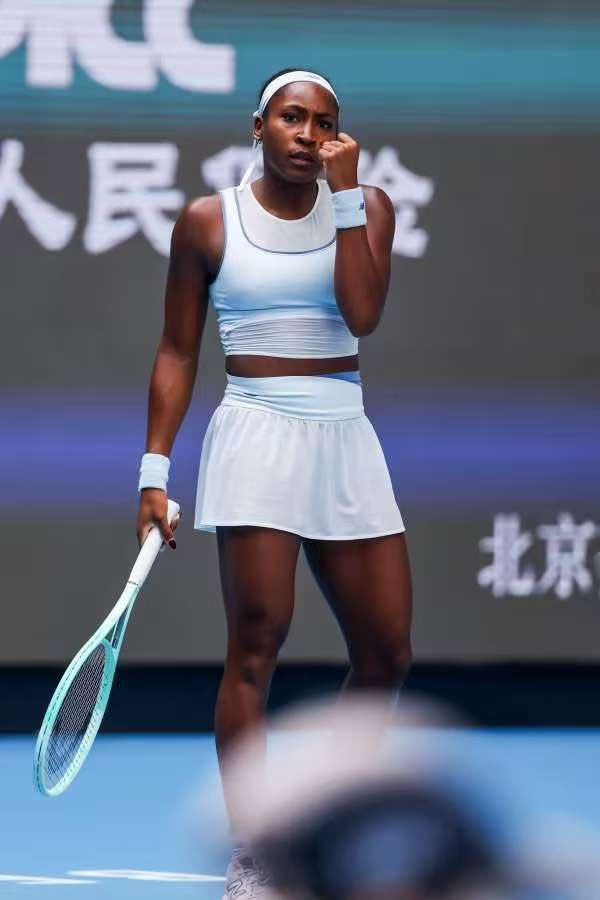 Favoritas estreiam com vitórias no WTA 1000 de Pequim