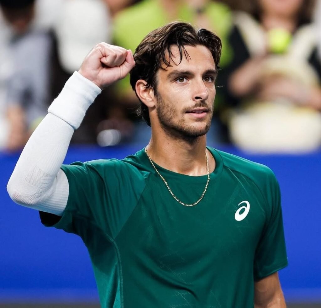 Lorenzo Musetti e Alejandro Tabilo estão na final do ATP de Chengdu