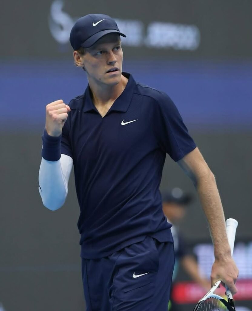 Sinner tem trabalho, mas elimina Atmane e avança às quartas em Pequim