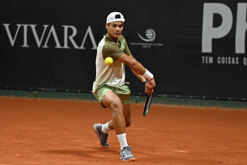 Guto Miguel destaca aprendizado em derrota na estreia no Challenger de Curitiba