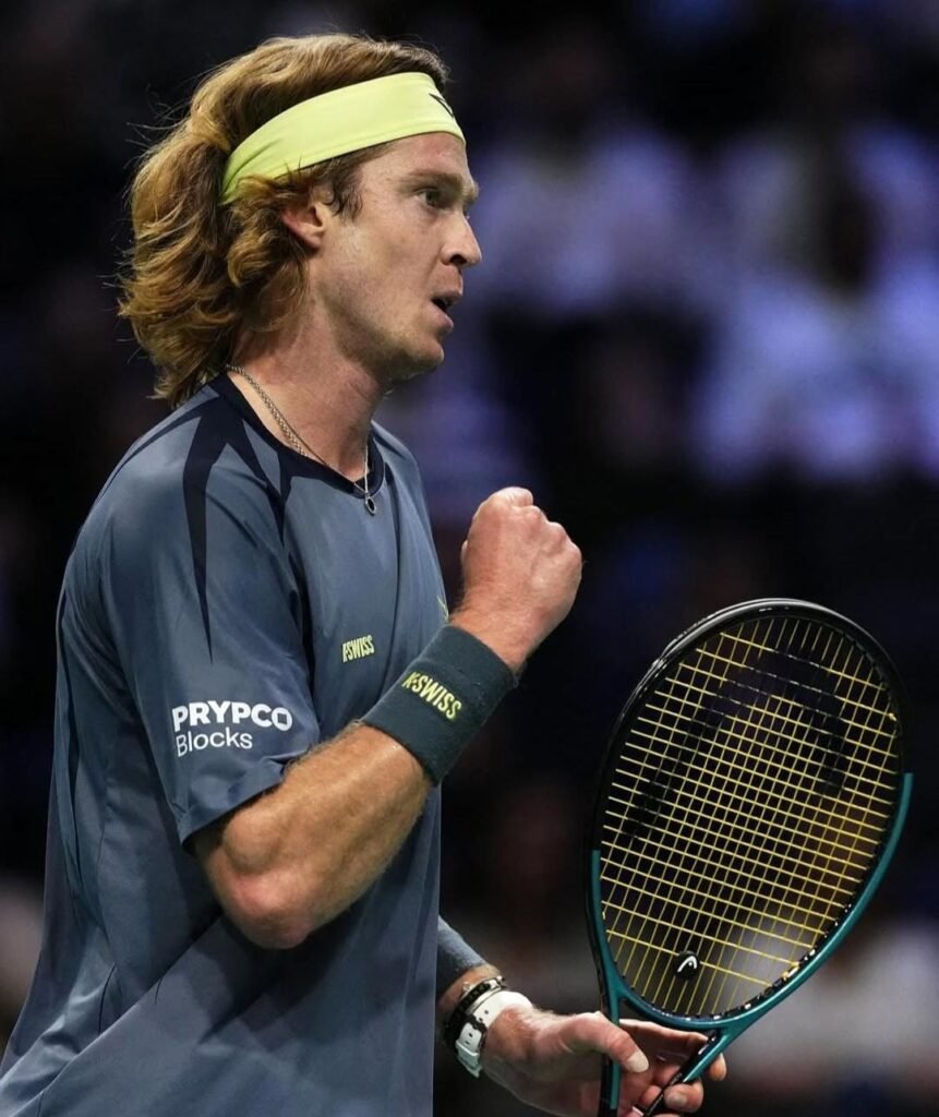 Rublev e Dimitrov estreiam com vitória no Masters 1000 de Paris