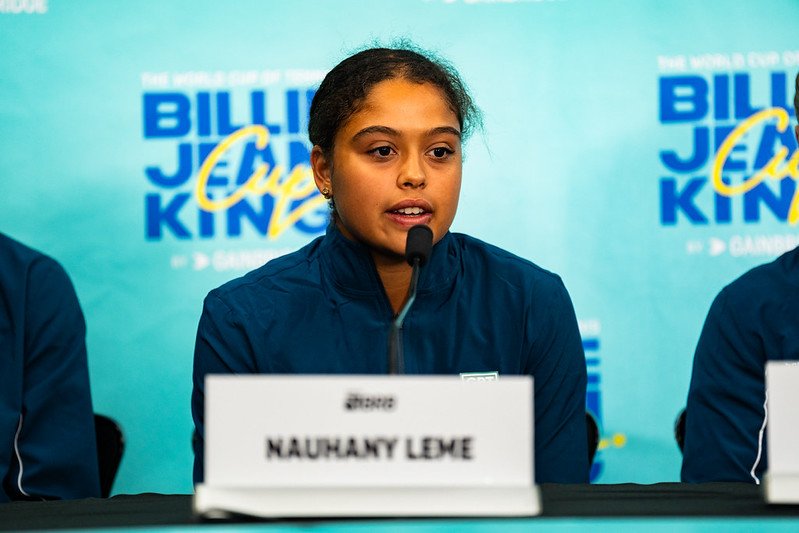 Nauhany Silva comemora convocação e rouba a cena em coletiva da Billie Jean King Cup