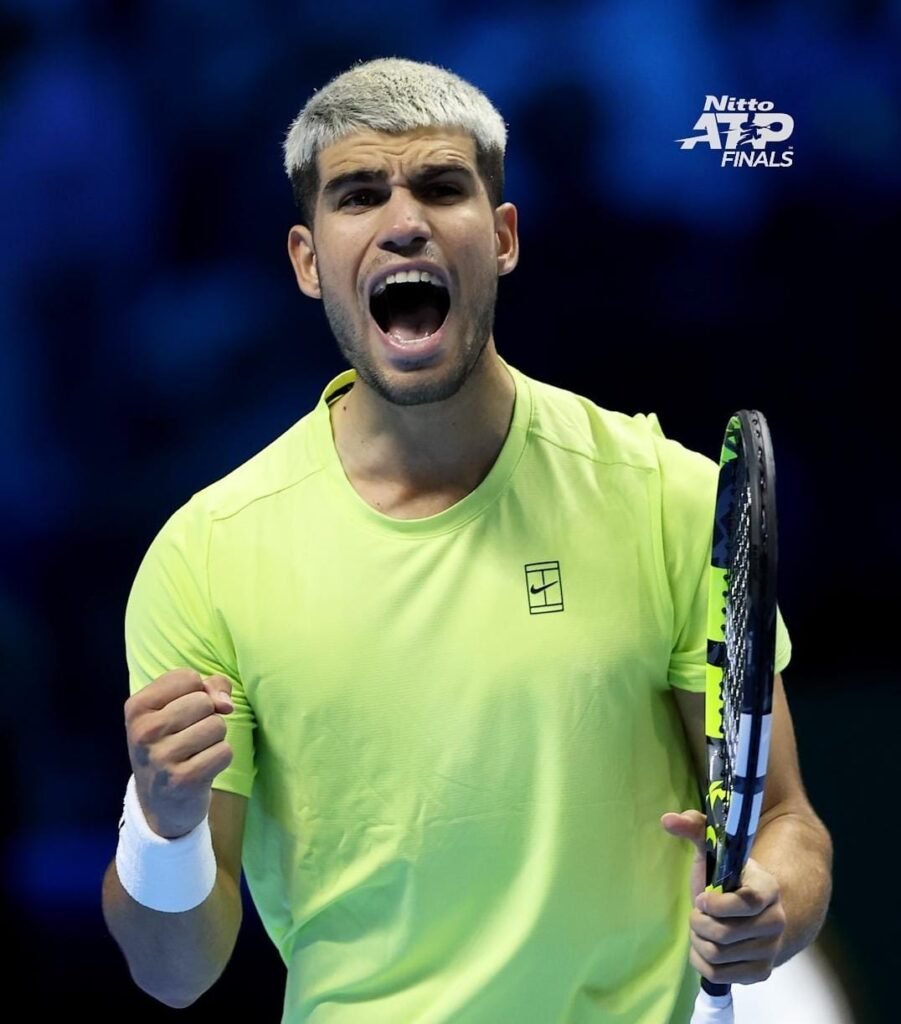 Alcaraz vence Musetti e garante título de número 1 da temporada 2025