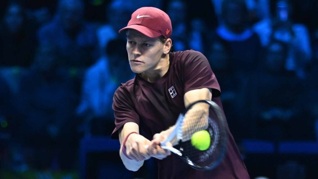 Sinner vence Zverev e garante vaga nas semifinais do ATP Finals