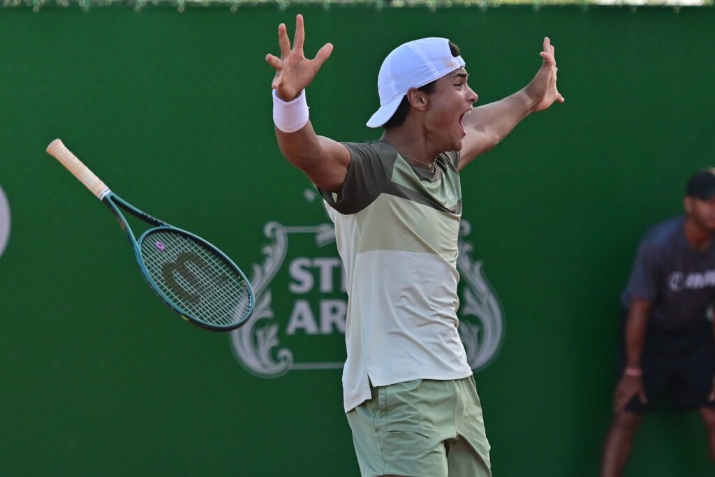 Guto Miguel recebe convite para o quali do Rio Open 2026