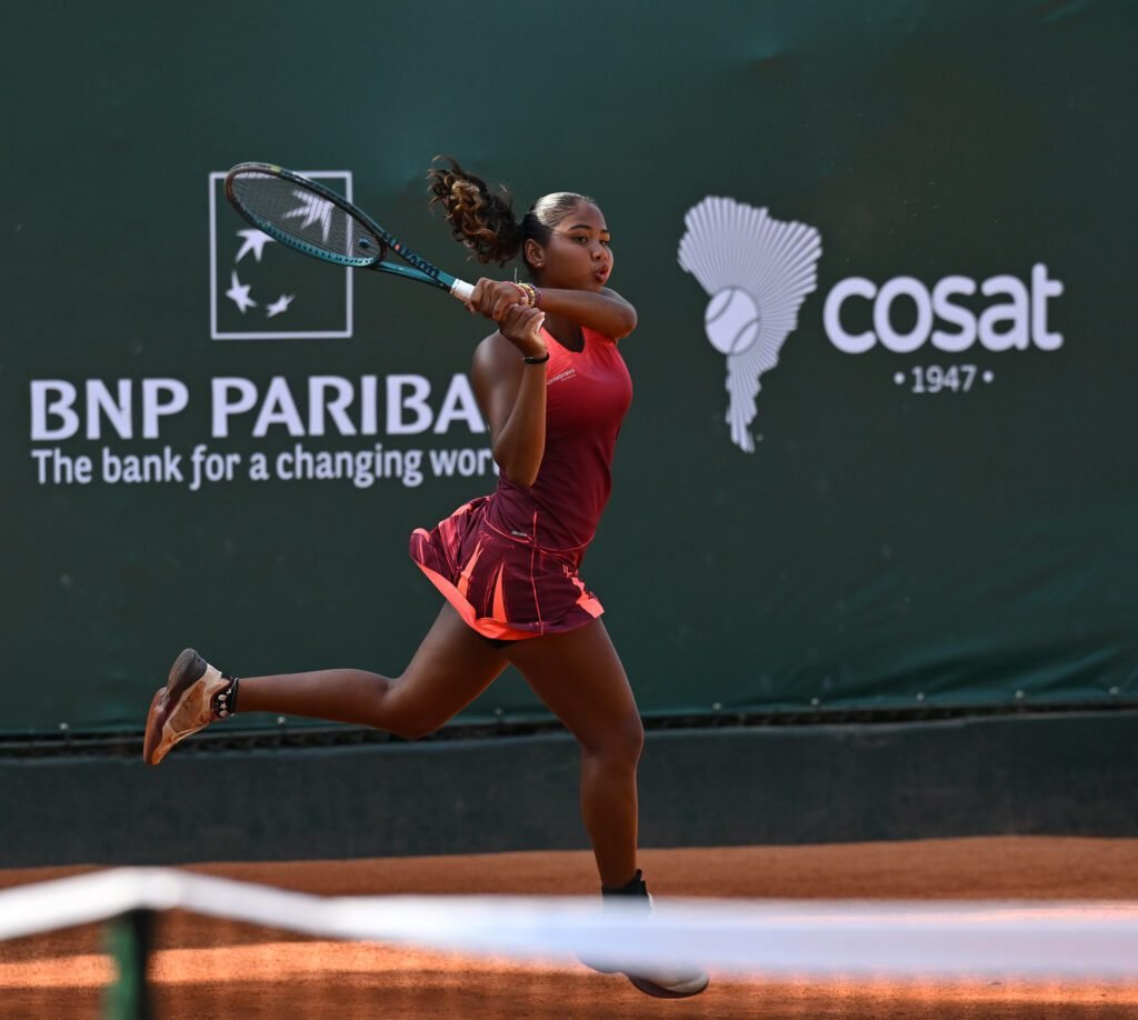 Cinco brasileiros seguem invictos no Roland Garros Junior Series