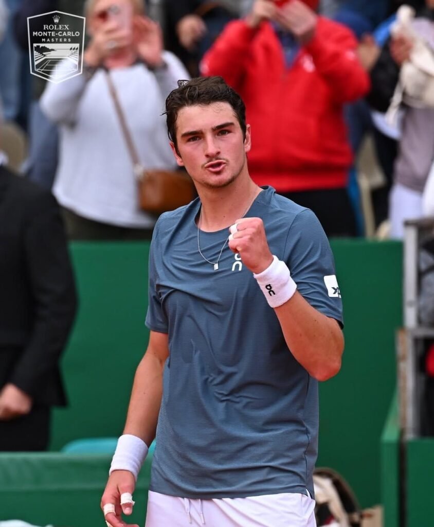 João Fonseca está nas oitavas de final do Masters 1000 de Monte Carlo