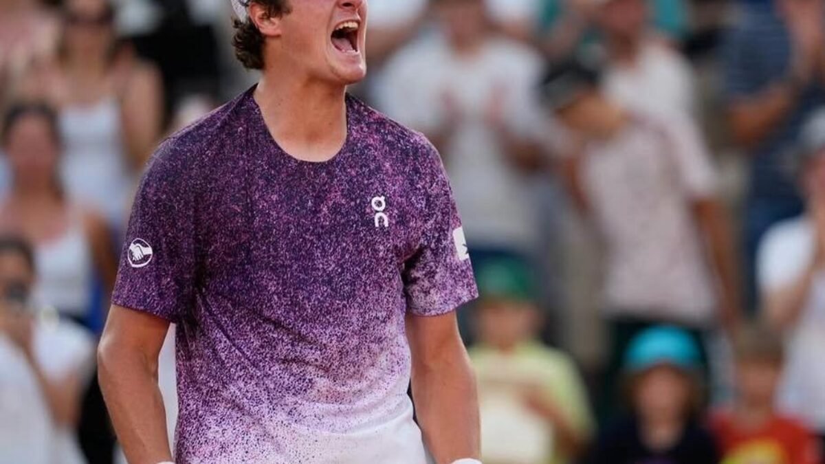 João Fonseca brilha e vence Dino Prizmic com virada incrível em