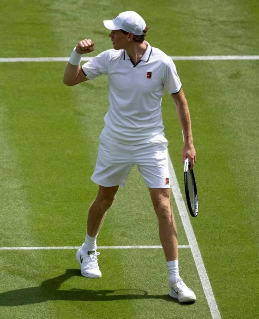Jannik Sinner espanta a zebra e avança à segunda rodada em Wimbledon