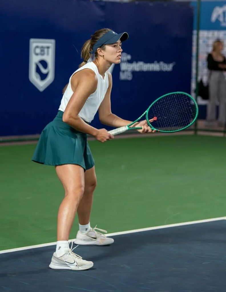 Após College, Marjorie Souza foca no profissional e sobe 400 posições no ranking em quatro meses