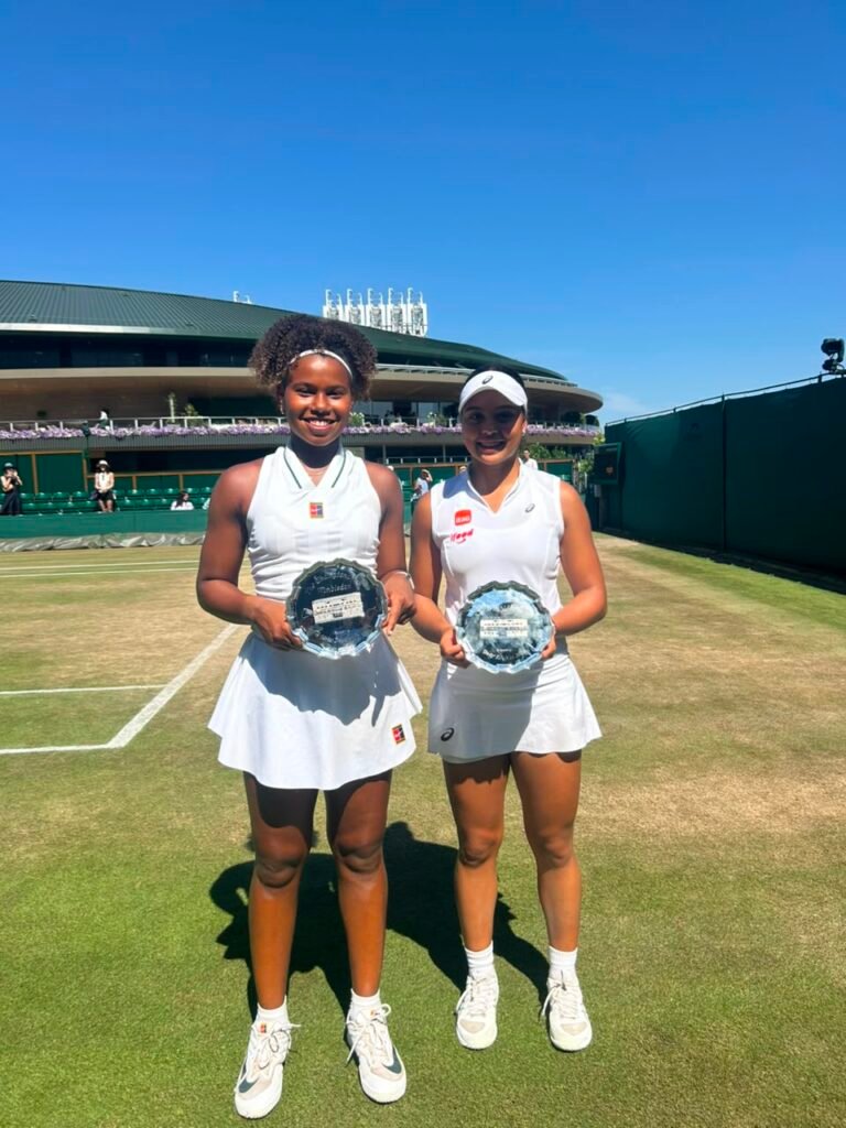 Victoria Barros e Nauhany Silva são vice-campeãs de duplas em Wimbledon