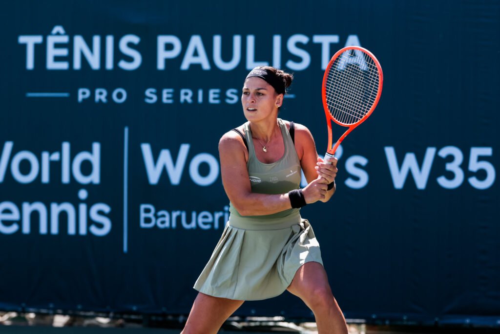 Carol Meligeni avança às semifinais de W50 na Bulgária